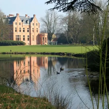 Tiny House 't Klein Geluk Dichtbij Brugge Met Fiets' Holiday home Wingene